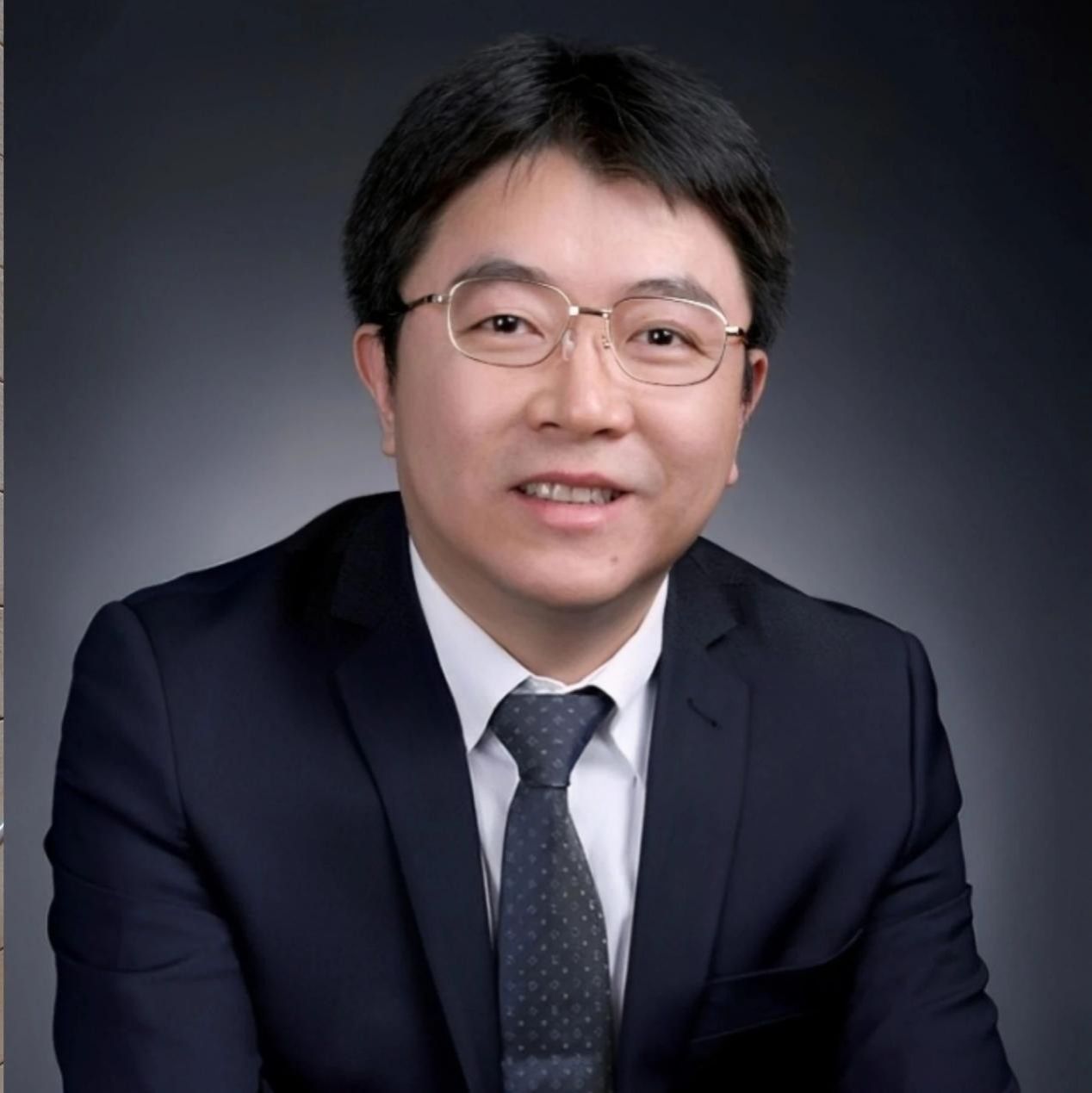 文教授.jpg